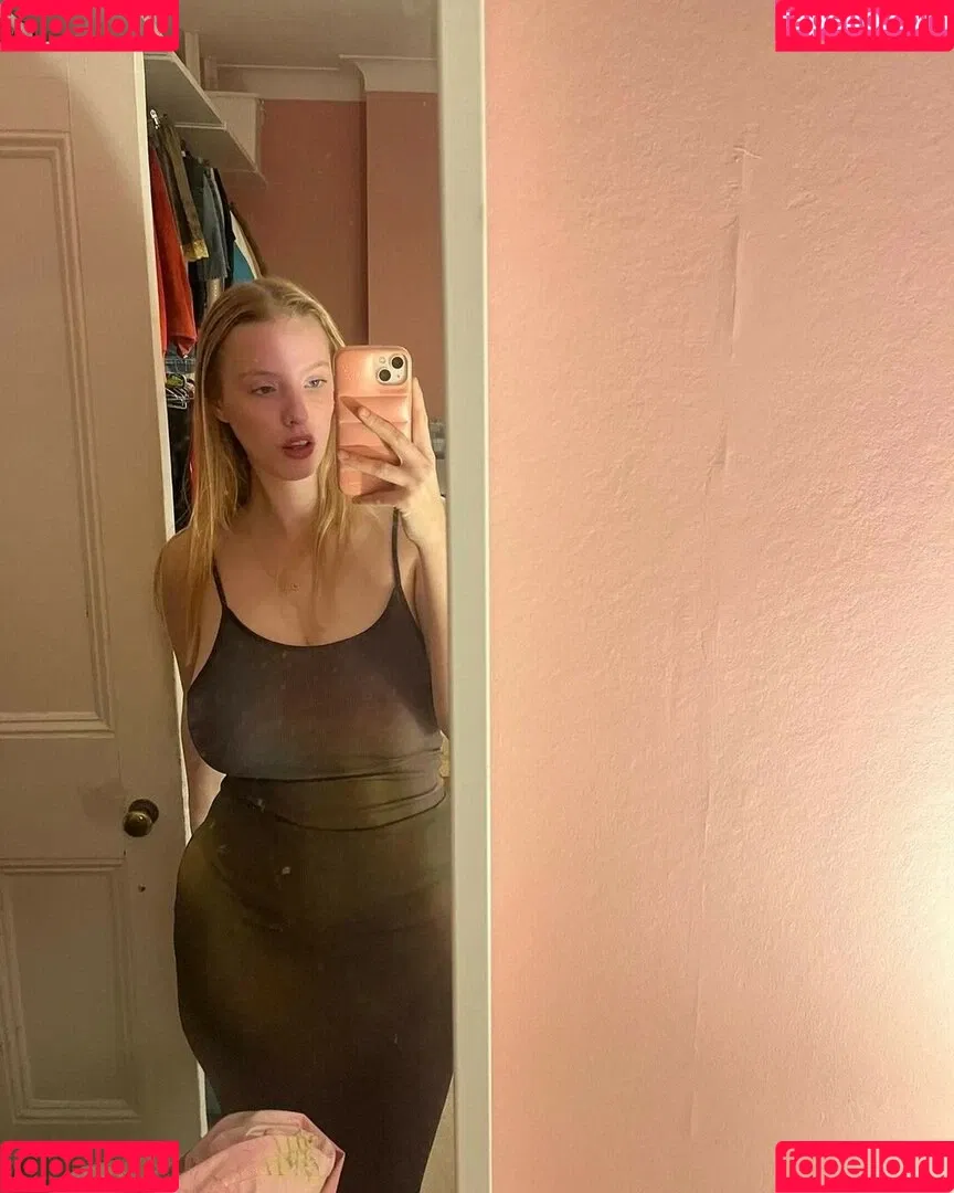 Eliza Goldsmith Onlyfans Photo Gallery 