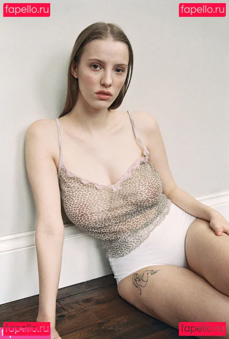 Eliza Goldsmith Onlyfans Photo Gallery 