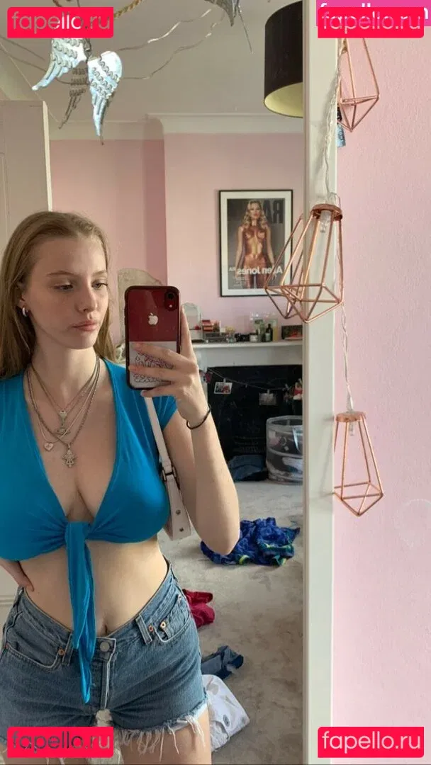 Eliza Goldsmith Onlyfans Photo Gallery 