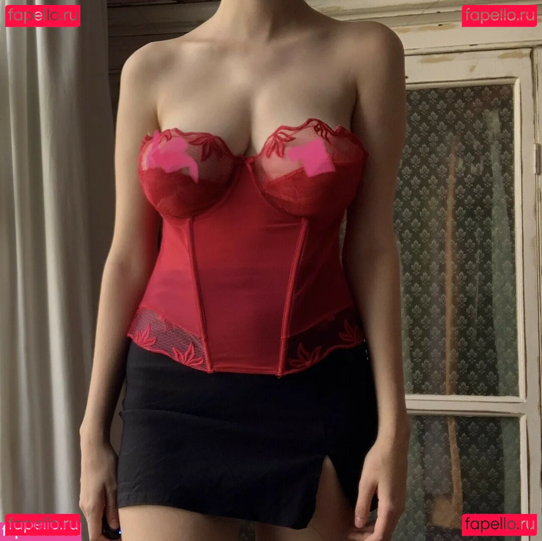 Eliza Goldsmith Onlyfans Photo Gallery 