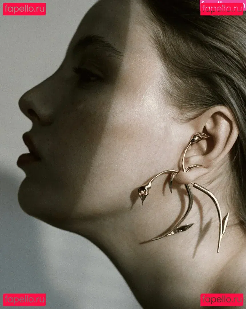 Eliza Goldsmith Onlyfans Photo Gallery 