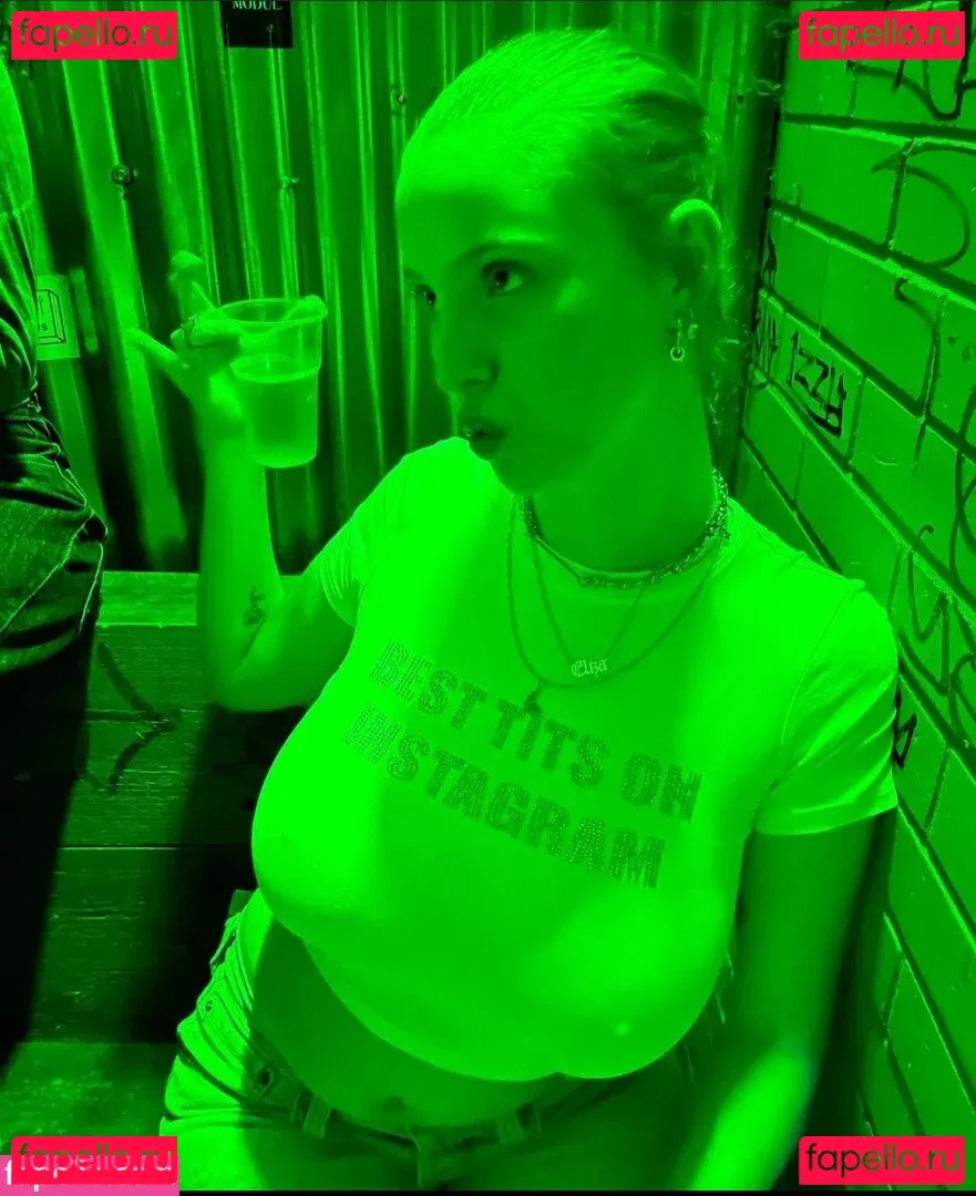 Eliza Goldsmith Onlyfans Photo Gallery 