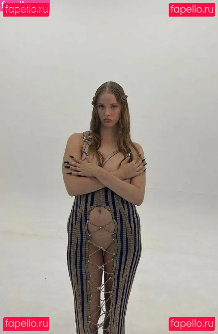 Eliza Goldsmith Onlyfans Photo Gallery 