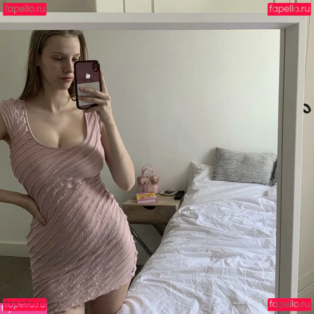 Eliza Goldsmith Onlyfans Photo Gallery 