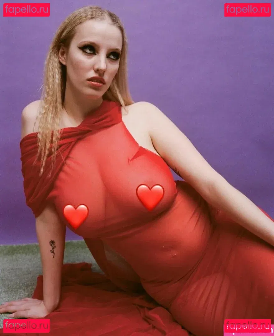 Eliza Goldsmith Onlyfans Photo Gallery 