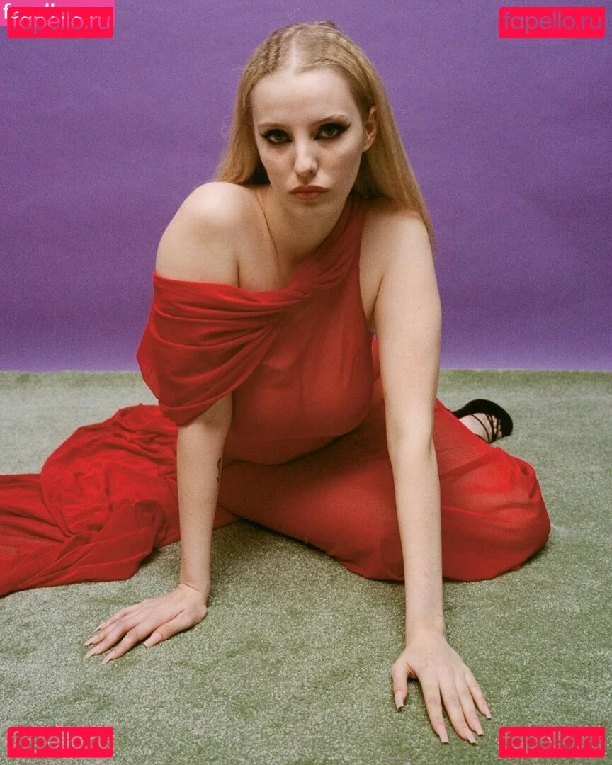 Eliza Goldsmith Onlyfans Photo Gallery 