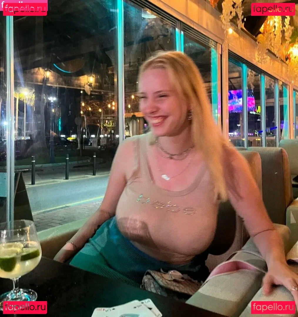 Eliza Goldsmith Onlyfans Photo Gallery 