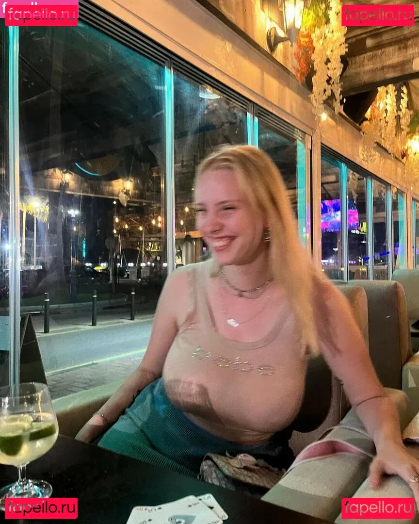 Eliza Goldsmith Onlyfans Photo Gallery 