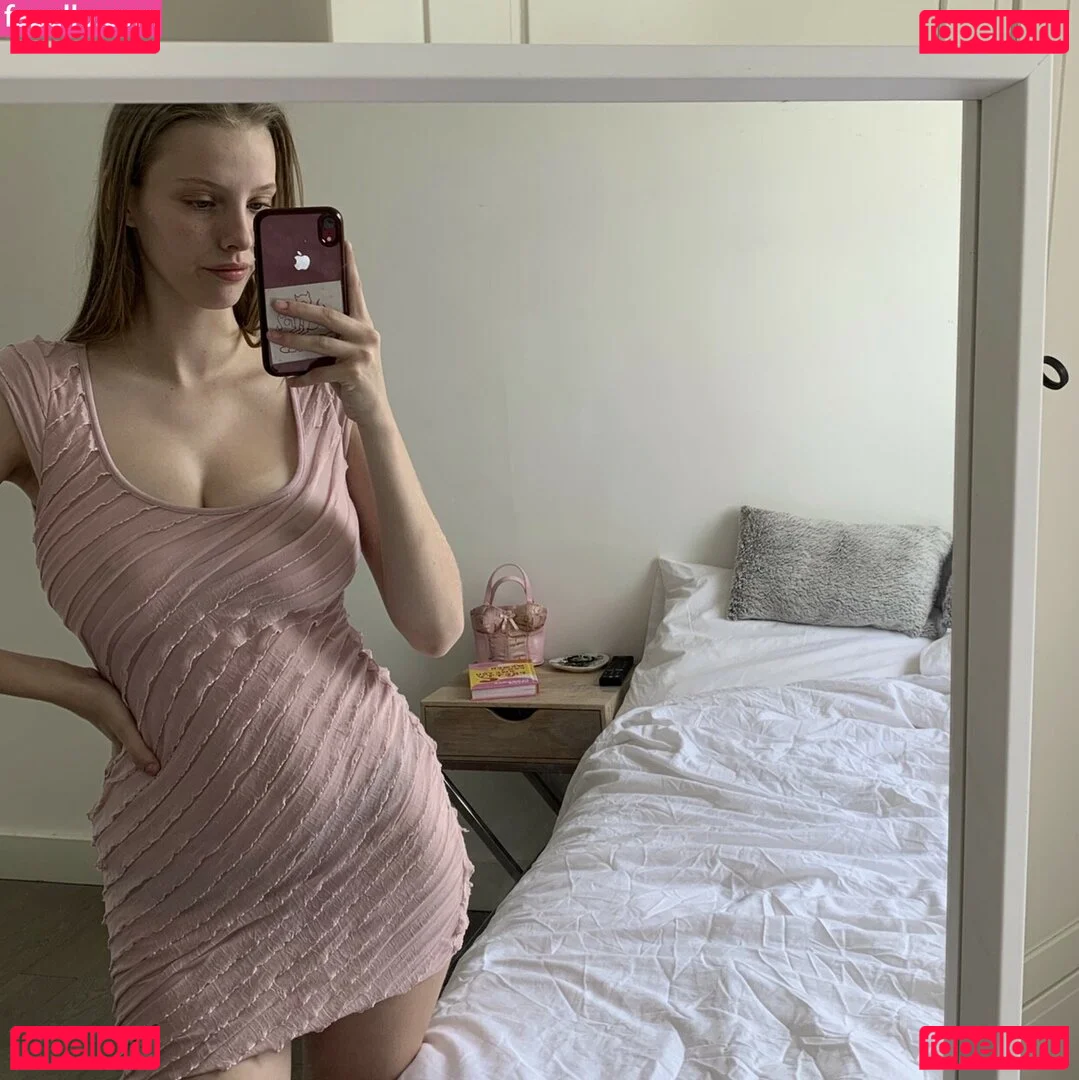 Eliza Goldsmith Onlyfans Photo Gallery 