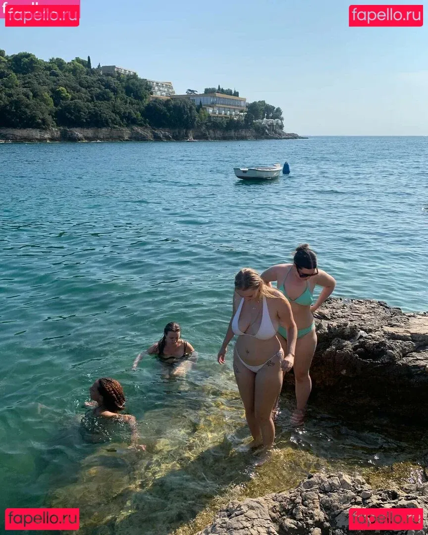 Eliza Goldsmith Onlyfans Photo Gallery 