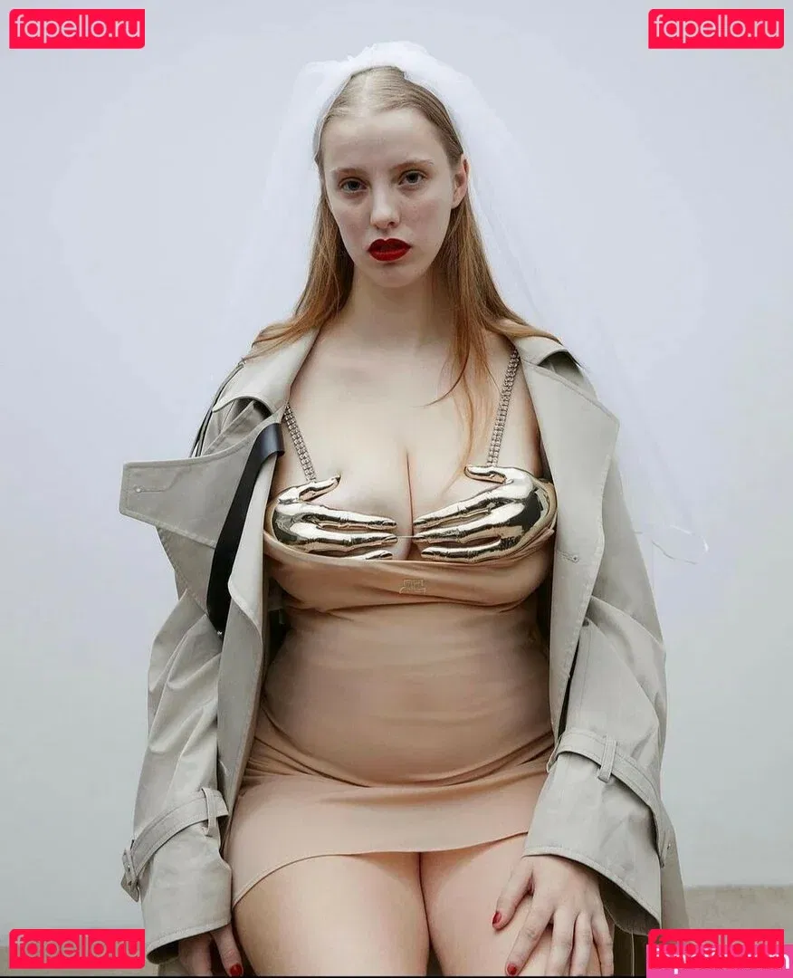 Eliza Goldsmith Onlyfans Photo Gallery 