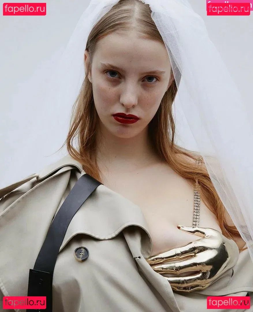 Eliza Goldsmith Onlyfans Photo Gallery 