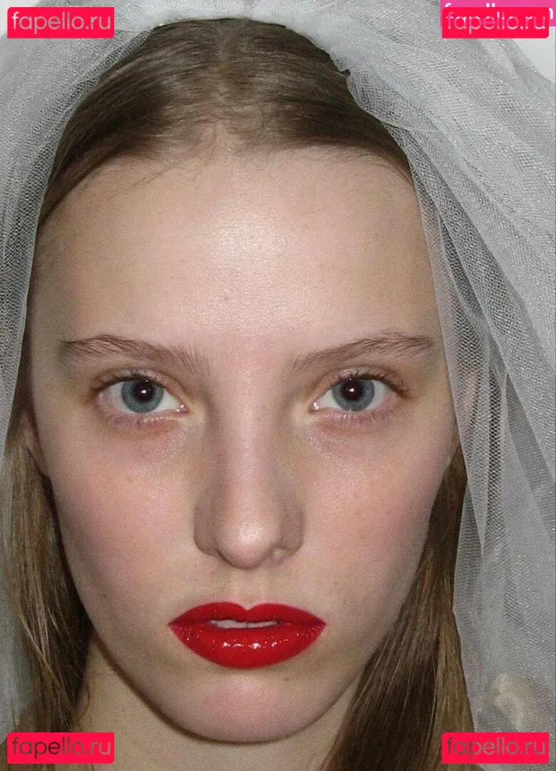 Eliza Goldsmith Onlyfans Photo Gallery 