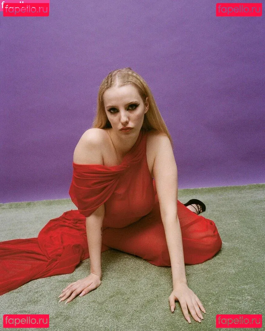 Eliza Goldsmith Onlyfans Photo Gallery 