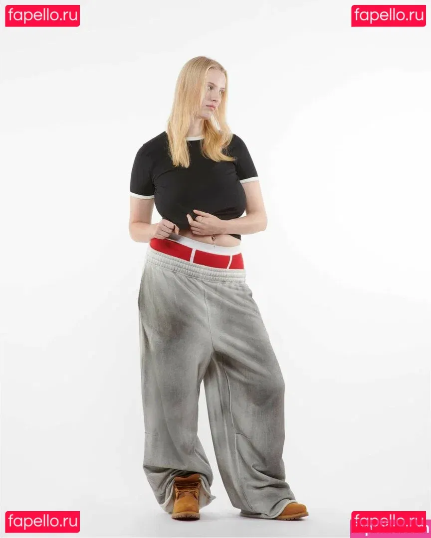 Eliza Goldsmith Onlyfans Photo Gallery 