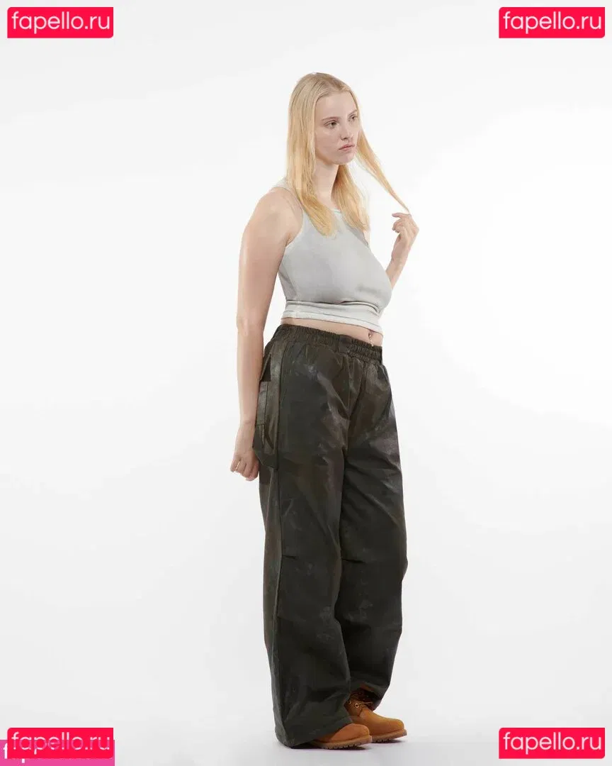 Eliza Goldsmith Onlyfans Photo Gallery 