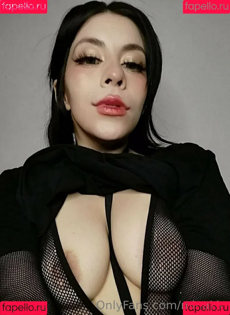 minakin Onlyfans Photo Gallery 