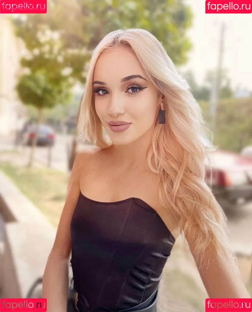 skyress_vip Onlyfans Photo Gallery 