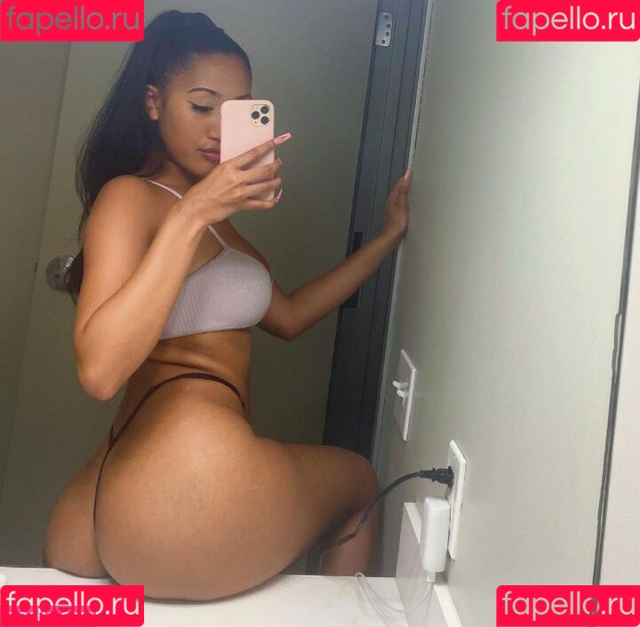 Drew Valentina Onlyfans Photo Gallery 