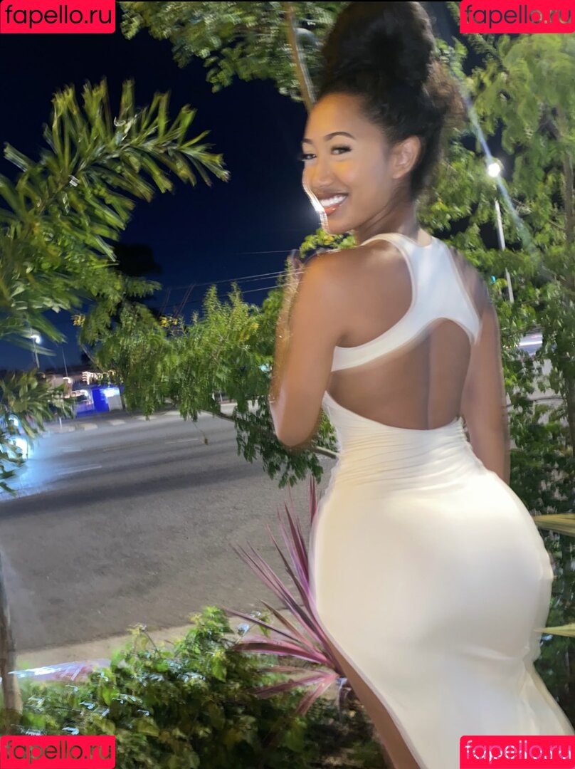 Drew Valentina Onlyfans Photo Gallery 