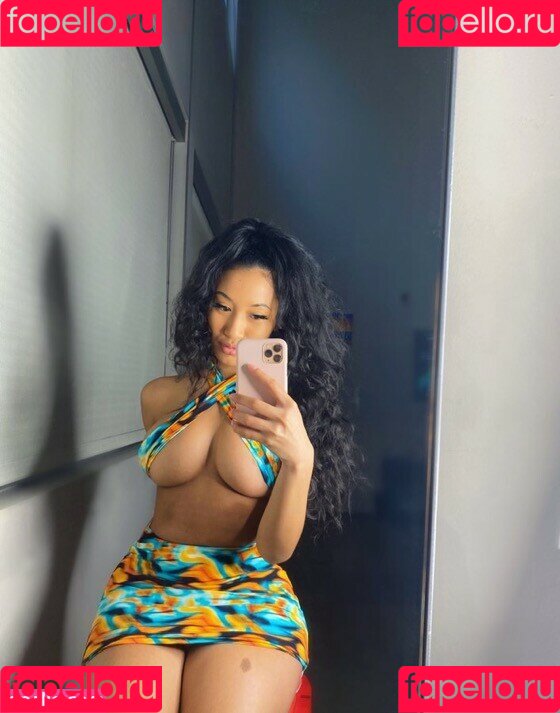 Drew Valentina Onlyfans Photo Gallery 