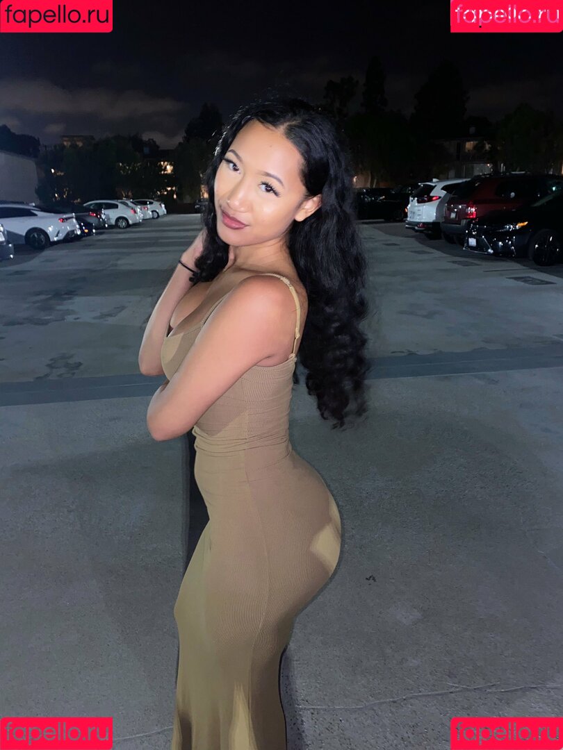 Drew Valentina Onlyfans Photo Gallery 