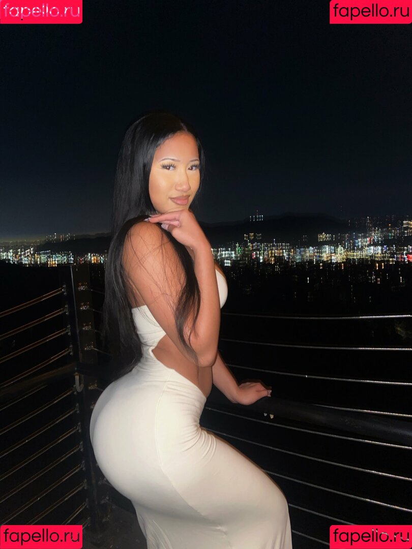 Drew Valentina Onlyfans Photo Gallery 