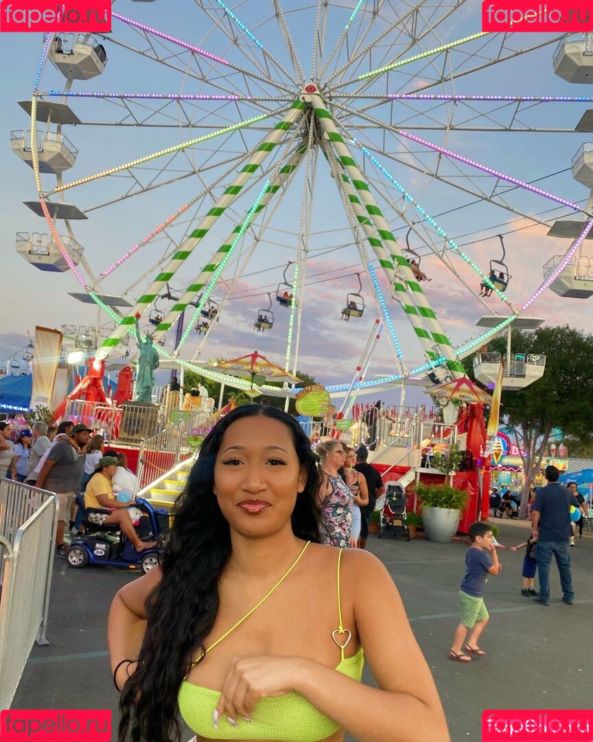 Drew Valentina Onlyfans Photo Gallery 