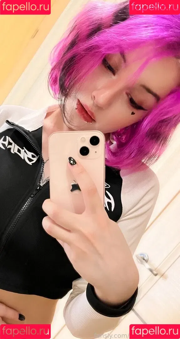 LucidDreamExe Onlyfans Photo Gallery 