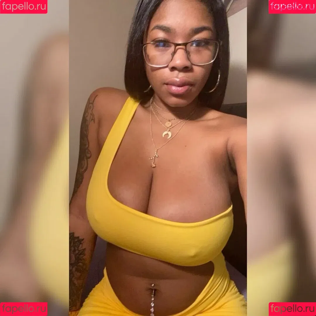 Pretty_yunique Onlyfans Photo Gallery 