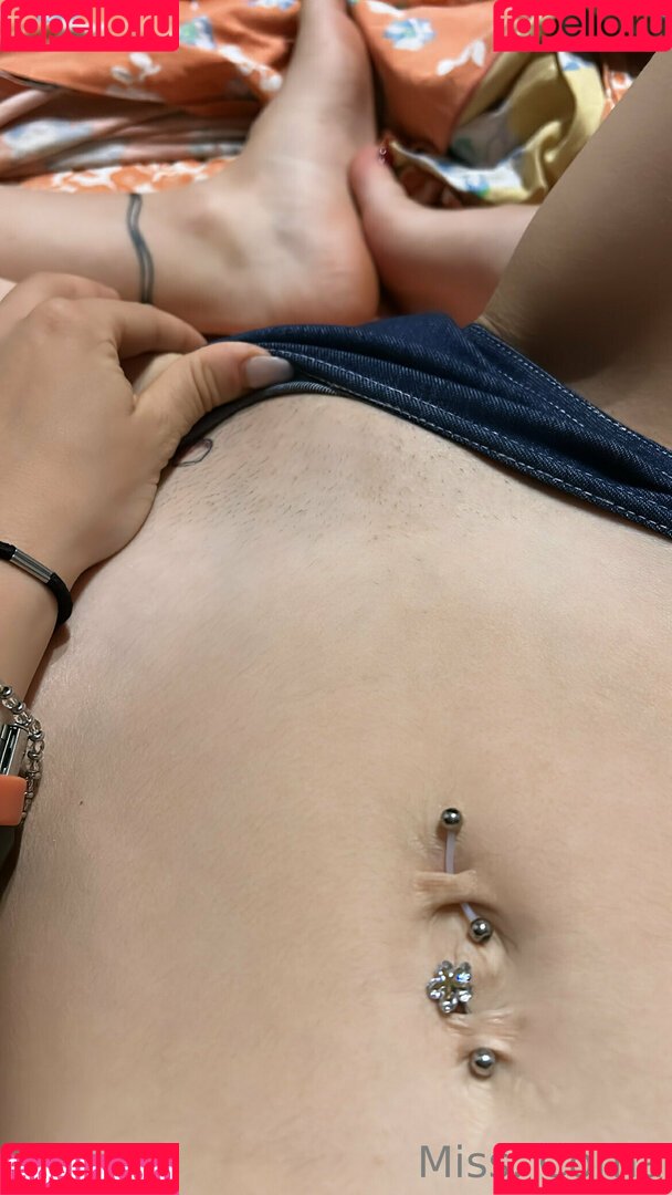 misscorna Onlyfans Photo Gallery 