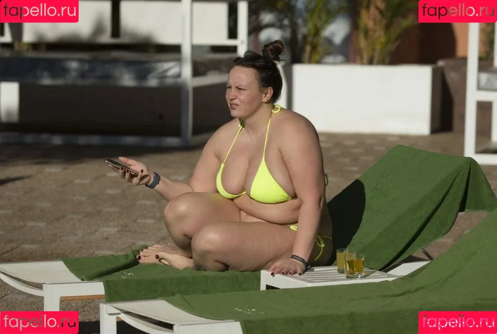 Chanelle Hayes Onlyfans Photo Gallery 