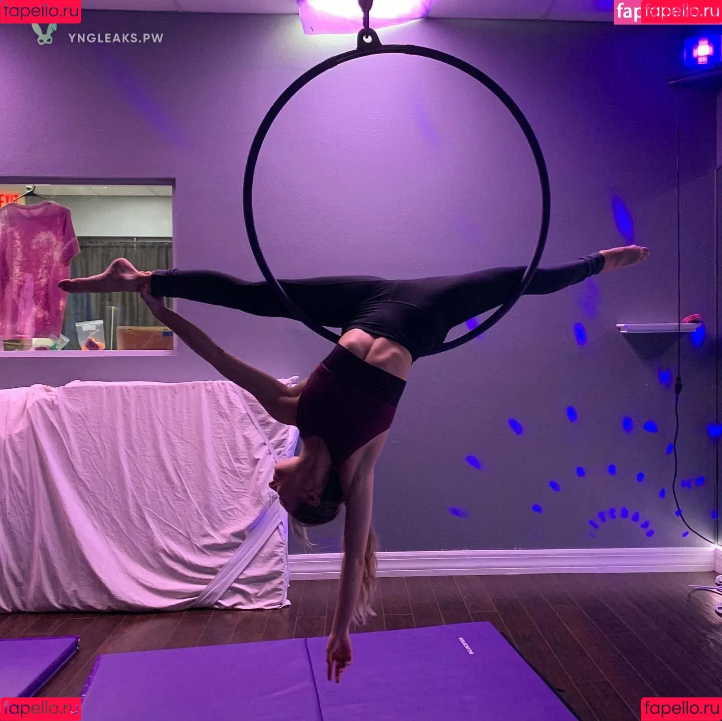 Tarah Kayne Onlyfans Photo Gallery 