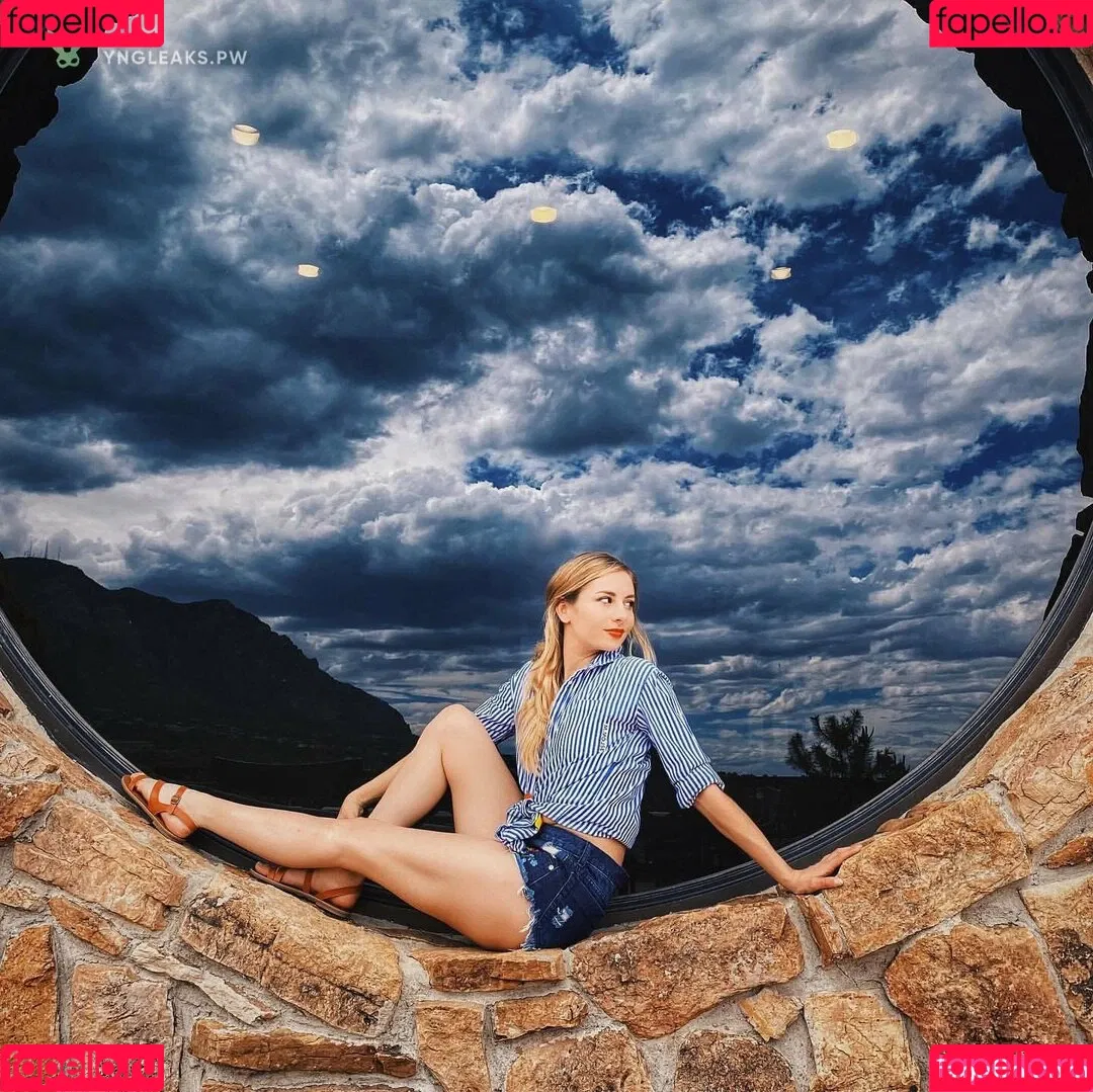 Tarah Kayne Onlyfans Photo Gallery 