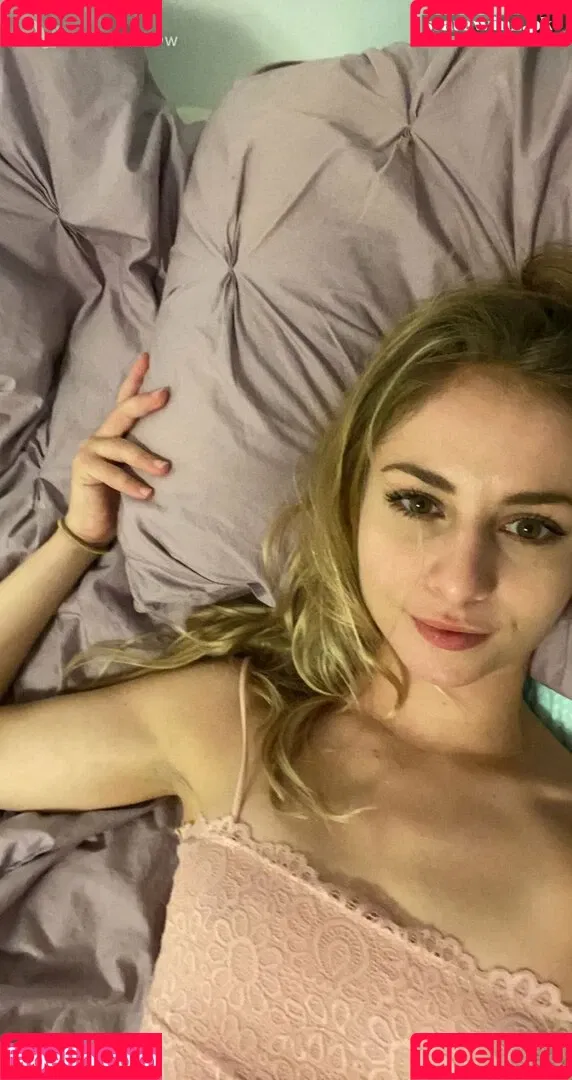 Tarah Kayne Onlyfans Photo Gallery 