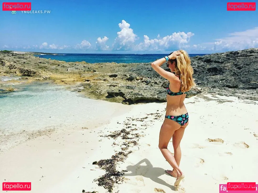 Tarah Kayne Onlyfans Photo Gallery 