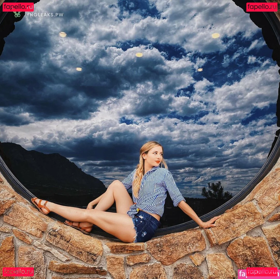 Tarah Kayne Onlyfans Photo Gallery 