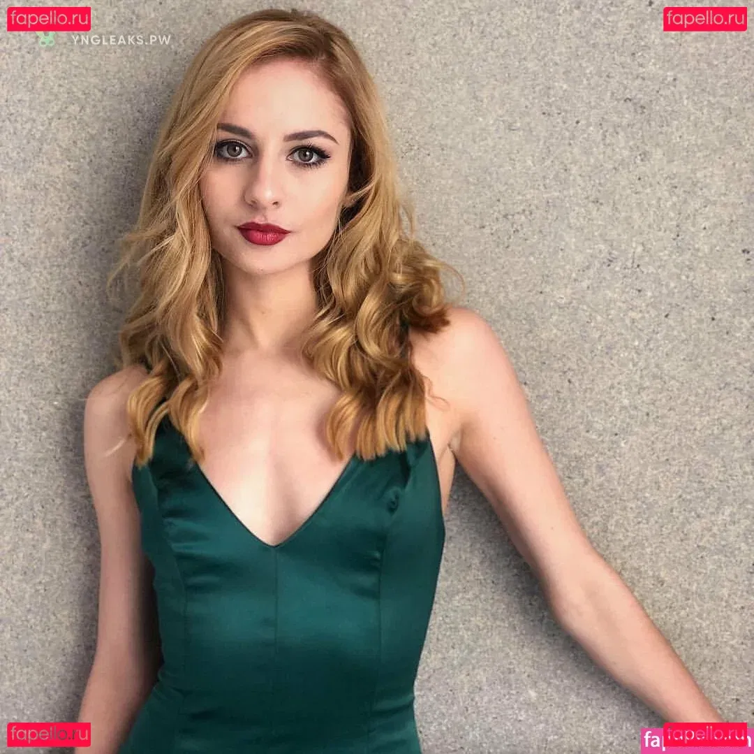 Tarah Kayne Onlyfans Photo Gallery 