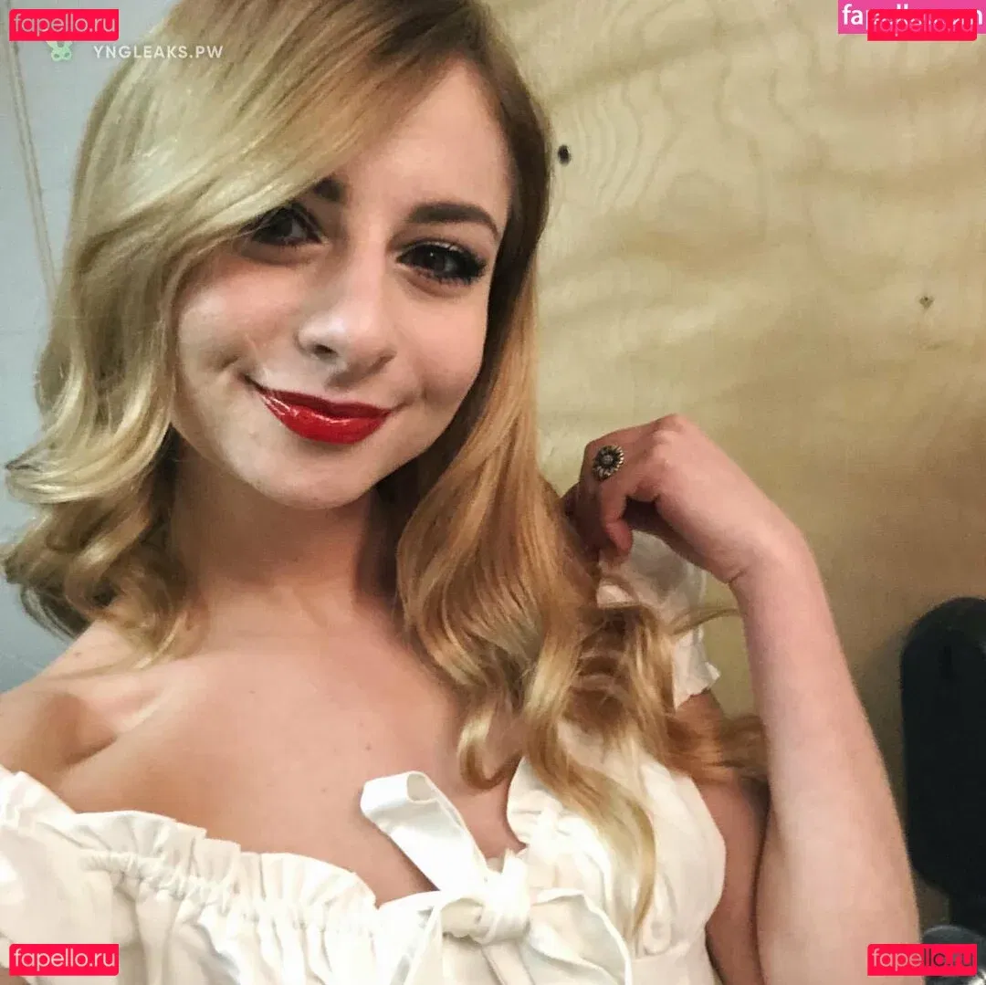 Tarah Kayne Onlyfans Photo Gallery 