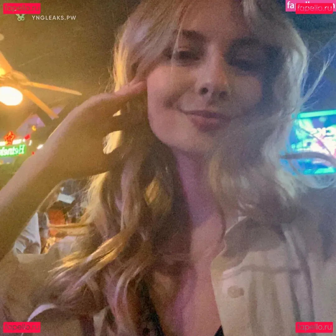 Tarah Kayne Onlyfans Photo Gallery 