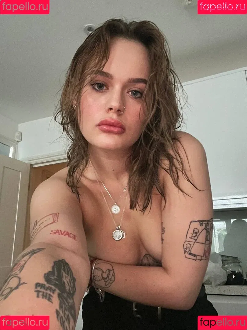 Polinarss Onlyfans Photo Gallery 