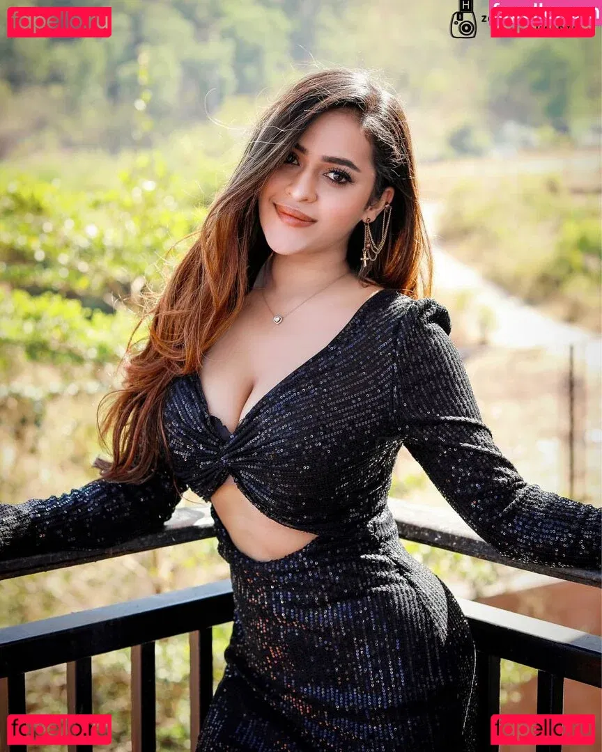 Prajakta Dusane Onlyfans Photo Gallery 