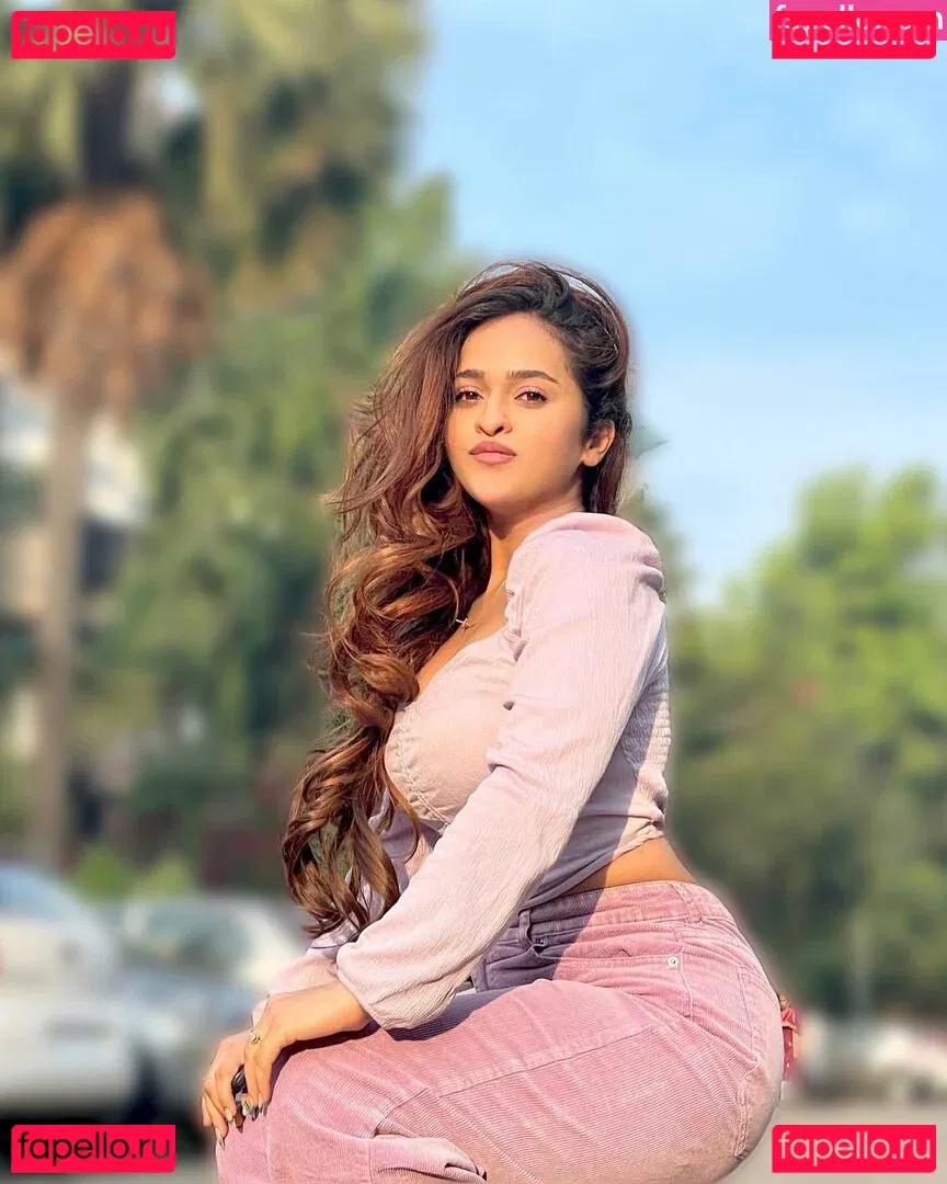 Prajakta Dusane Onlyfans Photo Gallery 