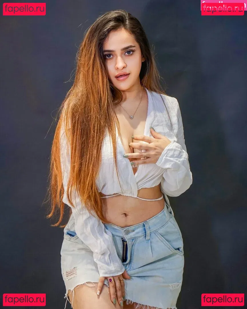 Prajakta Dusane Onlyfans Photo Gallery 