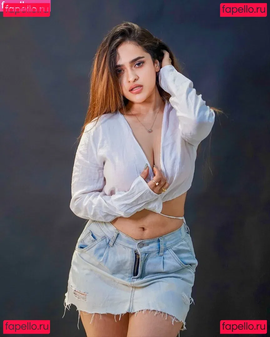 Prajakta Dusane Onlyfans Photo Gallery 