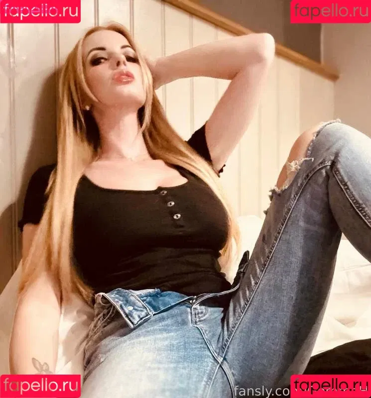 GemmaH Onlyfans Photo Gallery 