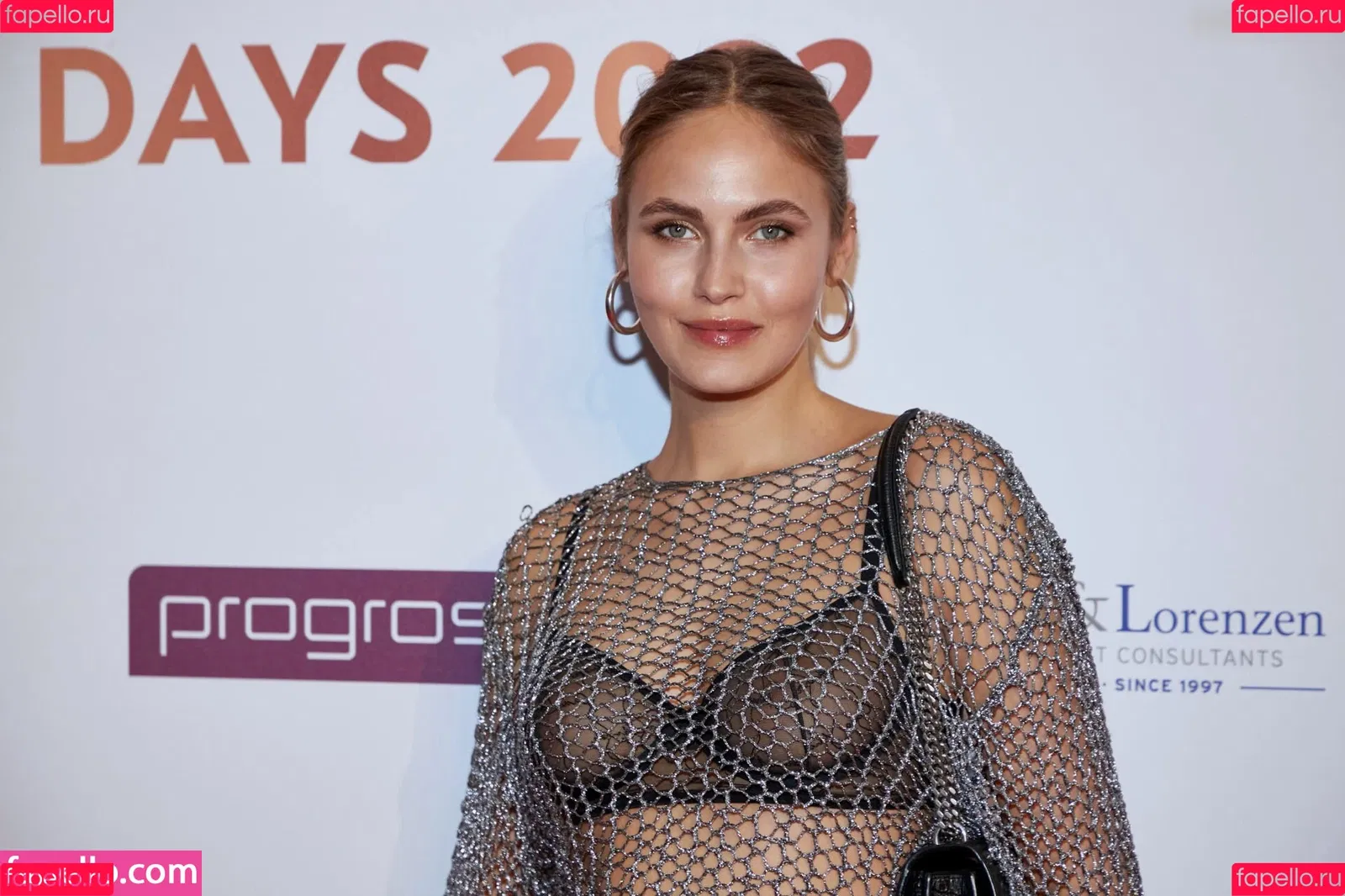 Elena Carrière Onlyfans Photo Gallery 