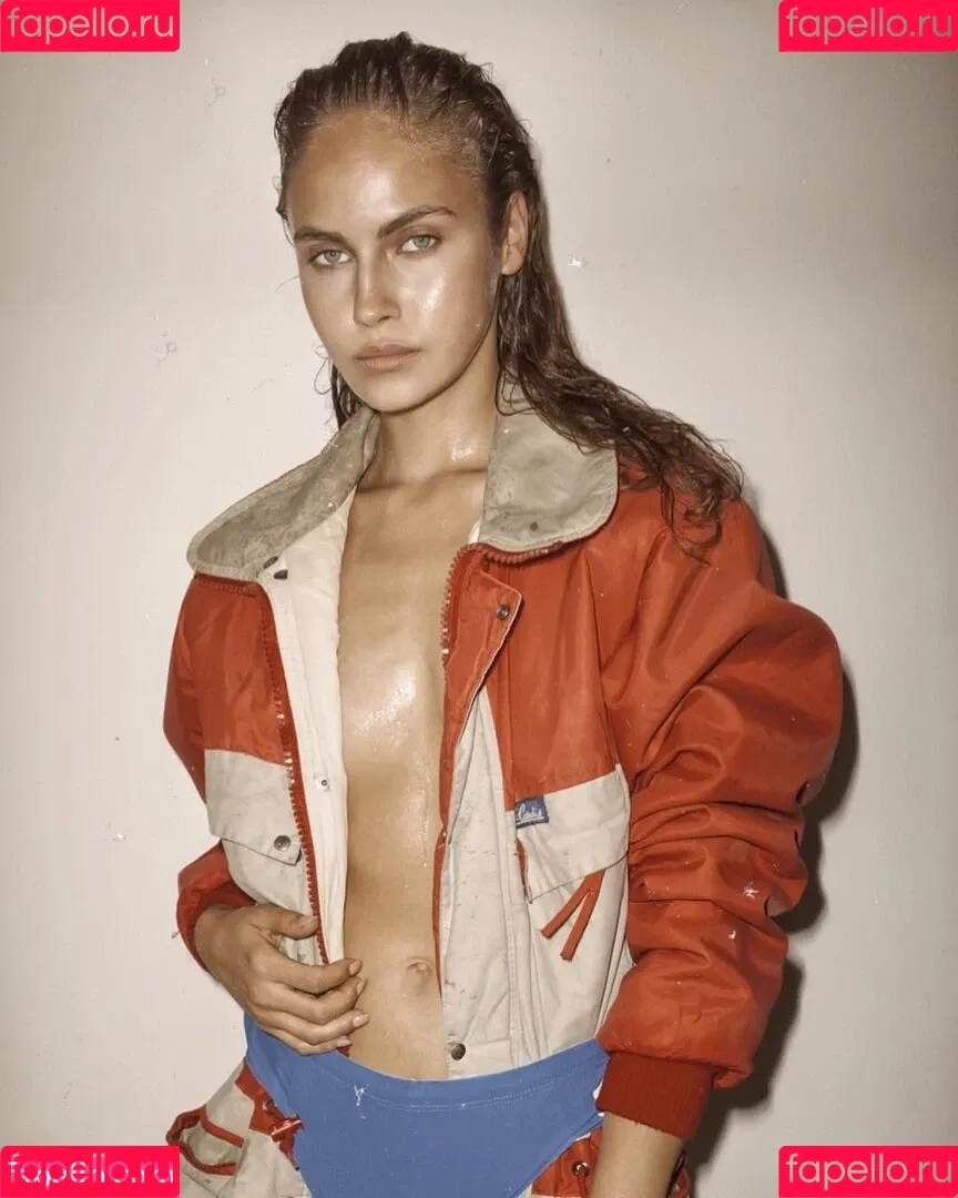 Elena Carrière Onlyfans Photo Gallery 