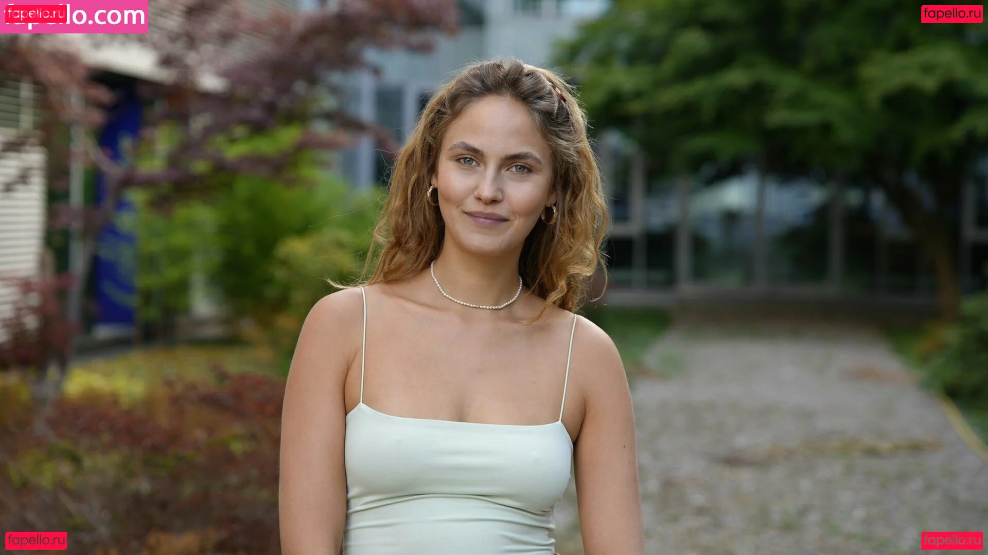 Elena Carrière Onlyfans Photo Gallery 