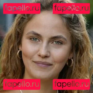 Elena Carrière Onlyfans Photo Gallery 